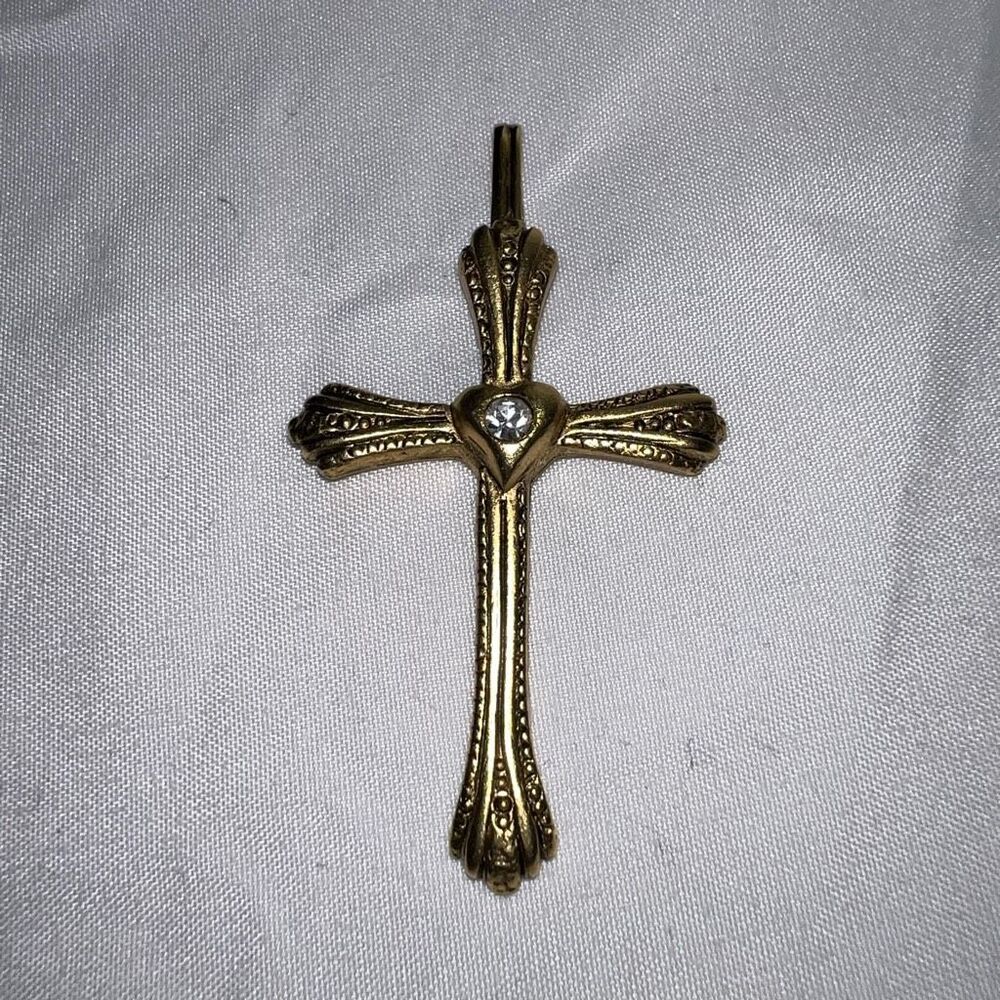 Vintage Gold Tone With‎ Crystal in Center Cross Pendant Slide